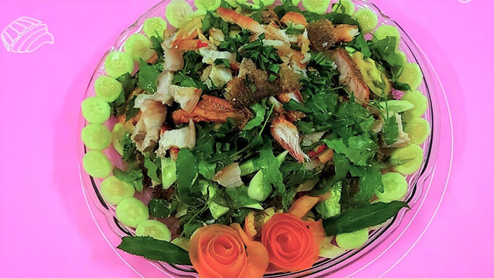 Lá sầu đâu có vị đắng, ai ăn quen sẽ cảm thấy rất ngon.