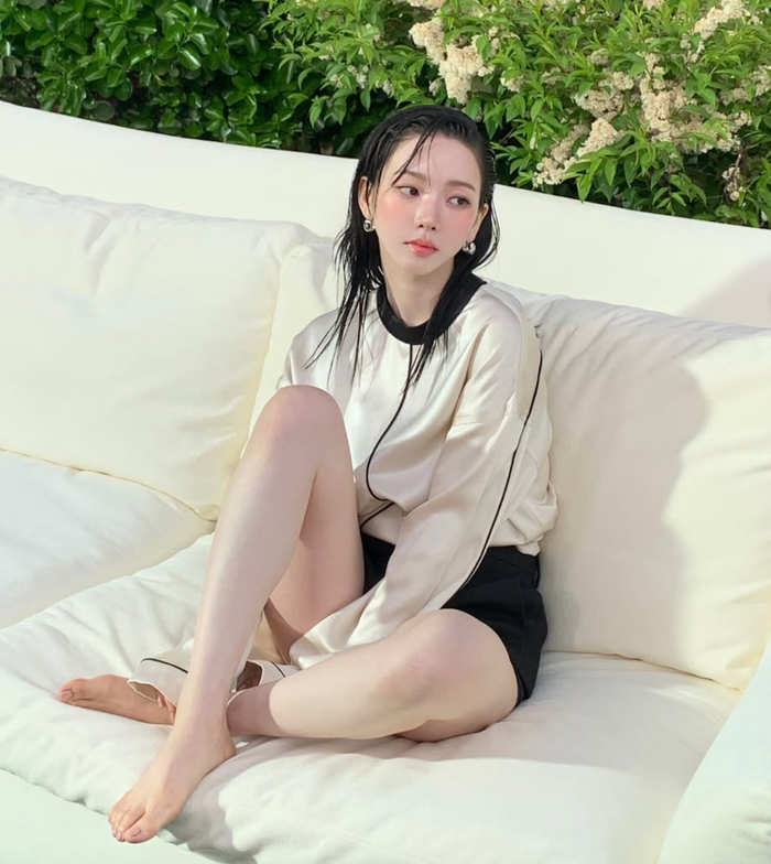 Karina (aespa) khoe vẻ ngoài tinh nghịch khiến fan thích thú Ảnh 3
