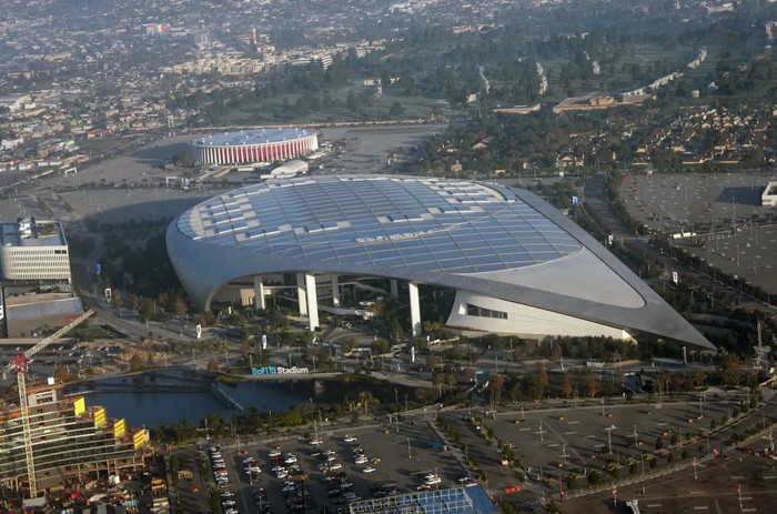 Có thể đã xảy ra vi phạm pháp luật trong quá trình bán vé tại sân SoFi ở Inglewood. Ảnh: Getty