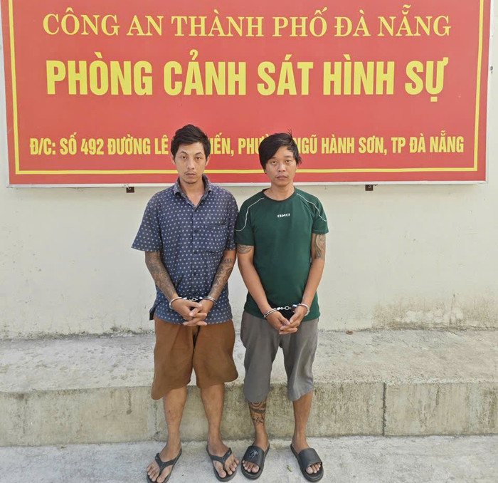 02 đối tượng tại cơ quan Công an. Ảnh: Công an TP Đà Nẵng&nbsp;