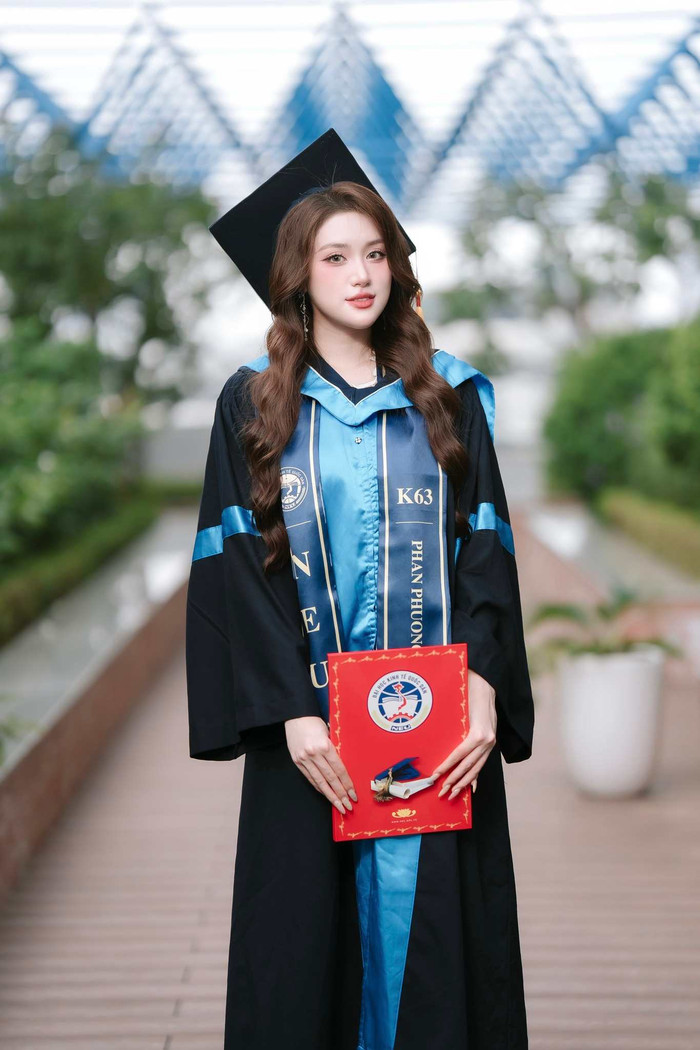 Học vấn ấn tượng và 'bảng vàng' thành tích của Phương Oanh Ảnh 3