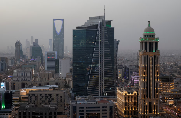 Toàn cảnh thủ đô Riyadh (Ả Rập Xê Út) với các tòa nhà hiện đại, phản ánh quá trình đô thị hóa và cải cách kinh tế trong bối cảnh khu vực Trung Đông nhiều biến động. Ảnh: REUTERS