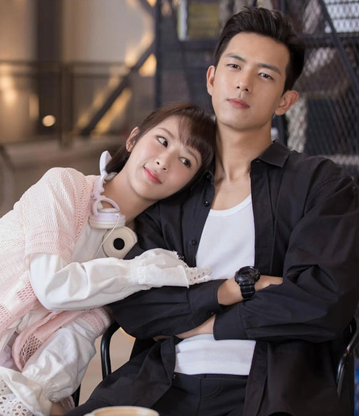 Bộ phim xoay quanh chuyện tình giữa Đồng Niên - cô gái thông minh, đáng yêu và Hàn Thương Ngôn, lão đại lạnh lùng trong giới game thủ. Sự đối lập tính cách cùng quá trình đồng hành trong eSports tạo nên một câu chuyện vừa ngọt ngào vừa truyền cảm hứng, giúp phim trở thành lựa chọn quen thuộc của khán giả khi muốn xem lại.