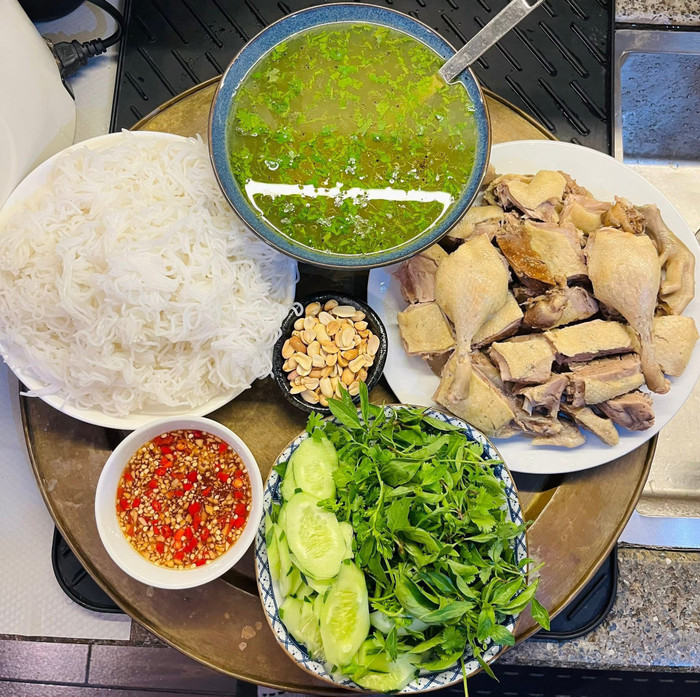 Trong bữa cơm hằng ngày, vị cay cũng rất đậm đà.