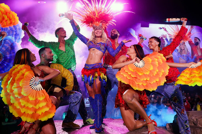 Shakira, Bad Bunny, Karol G và sự trỗi dậy của nhạc Latin trên sân khấu toàn cầu Ảnh 4