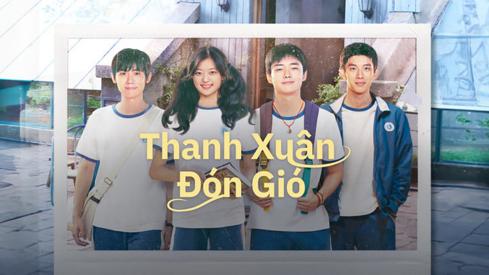Lấy bối cảnh cuối những năm 1990, bộ phim tái hiện tuổi học trò với đầy đủ niềm vui, nỗi buồn và những rung động đầu đời. Hành trình trưởng thành của Trình Miêu Miêu, Lý Tứ cùng nhóm bạn thân được kể bằng nhịp phim nhẹ nhàng, tạo cảm giác gần gũi và nhiều hoài niệm.