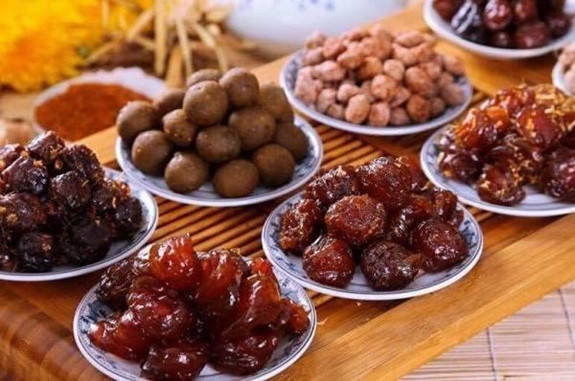 Những món ăn gắn với tuổi thơ của nhiều thế hệ người Hà Nội - quê hương Phương Oanh Ảnh 5