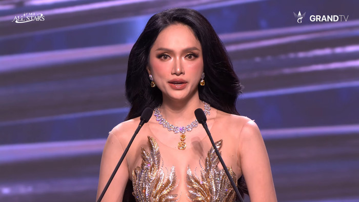 Trực tiếp chung kết Miss Grand International All Stars 2026: Hương Giang 'nhai mic' khi trả lời ứng xử Ảnh 1