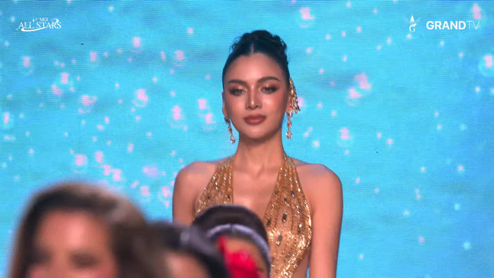 Trực tiếp chung kết Miss Grand International All Stars 2026: Hương Giang lọt top 3 chung cuộc, ghi điểm khi ứng xử trôi chảy Ảnh 4