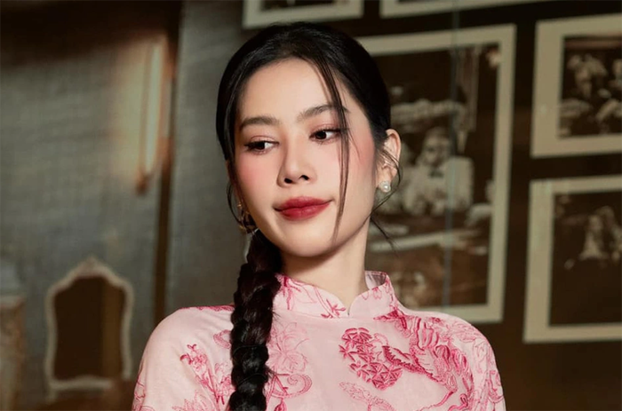 Nam Em bất ngờ ghi danh ở một cuộc thi nhan sắc sau nhiều năm vắng bóng.