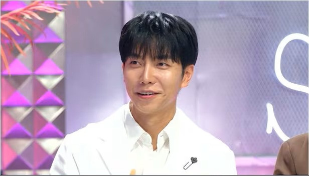 Nhiều khán giả cho rằng Lee Seung Gi mong muốn ẵm cúp chiến thắng để làm quà tặng vợ trước khi đón con thứ 2 chào đời.