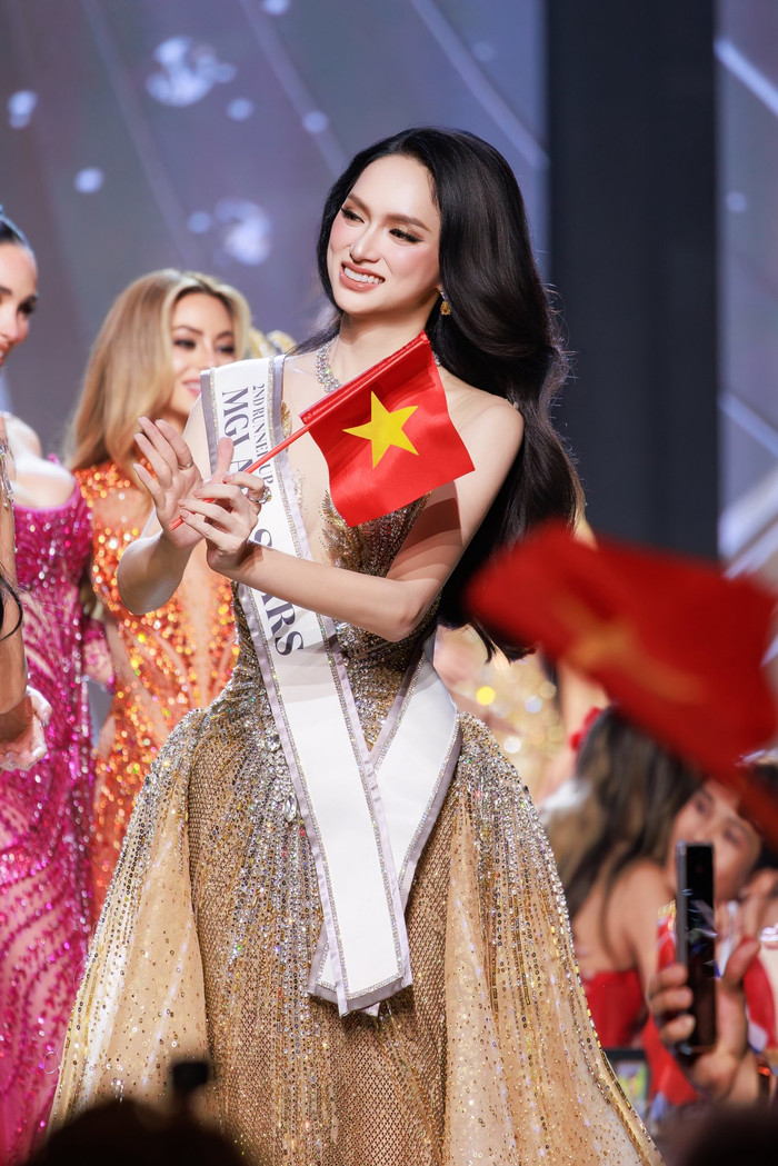 Hương Giang bày tỏ niềm hạnh phúc sau khi trải qua hành trình đáng nhớ.