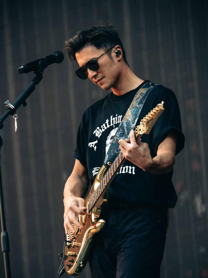 Vương Phi xuất hiện tại concert ủng hộ Tạ Đình Phong, một chi tiết leo thẳng hotsearch Ảnh 1