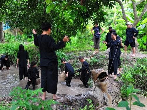 Ở quê Hồ Văn Cường, có một địa điểm đón hàng nghìn du khách mỗi năm Ảnh 9