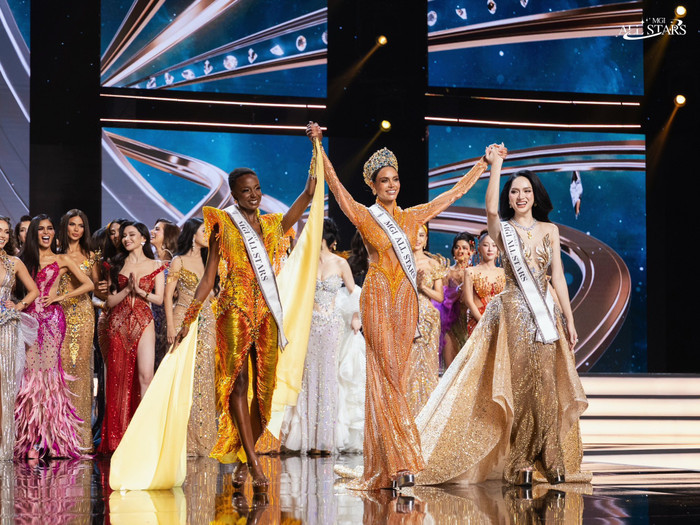 Hương Giang cho biết tân hoa hậu nếu không thi tiếp mùa 2 có thể bị tước danh hiệu MGI All Stars.