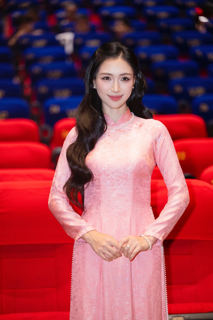 Bắc Ninh quê ca sĩ Hoà Minzy nổi tiếng với món cháo cá Tích Nghi.