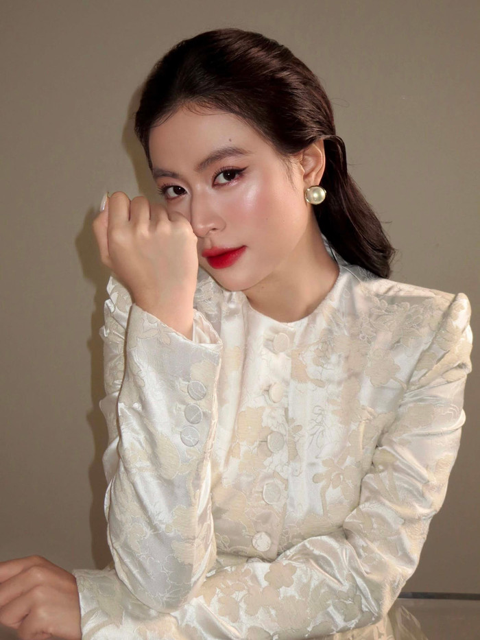 Với sự nghiệp diễn xuất, ca sĩ Hoàng Thùy Linh vẫn chưa tìm được thành công như kỳ vọng trên màn ảnh Việt dù đi thêm bước nữa cách 2 năm. Ảnh: FBNV
