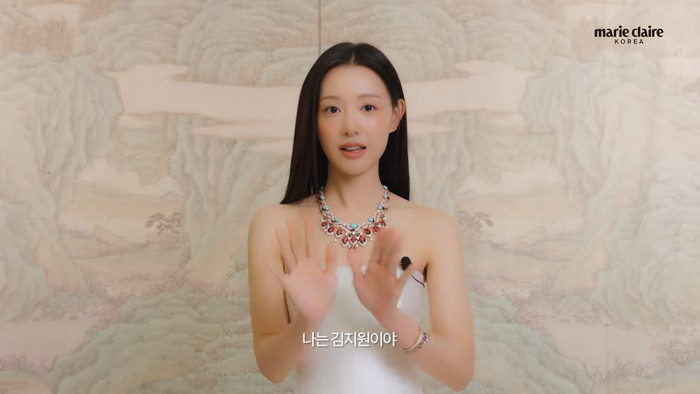 &nbsp;Kim Ji Won khá cởi mở khi chia sẻ về cuộc sống hiện tại. Ảnh: YouTube Marie Claire Korea