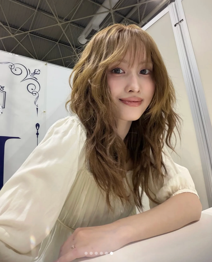 Momo là một trong những hình mẫu idol được yêu thích của K-pop thời điểm hiện tại.