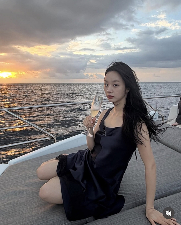 Hình ảnh mới đây của nữ diễn viên Hyeri.