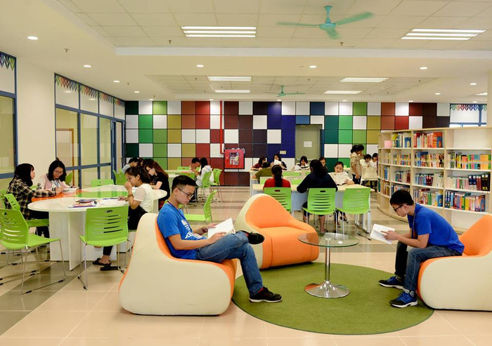 Một góc thư viện của Đại học Kinh tế Quốc dân.