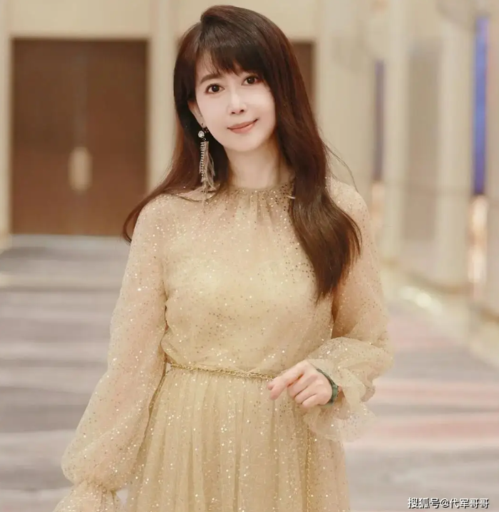 Nữ ca sĩ gạo cội li dị vì bị chồng bạo hành, cuộc sống hiện tại gây bất ngờ Ảnh 5