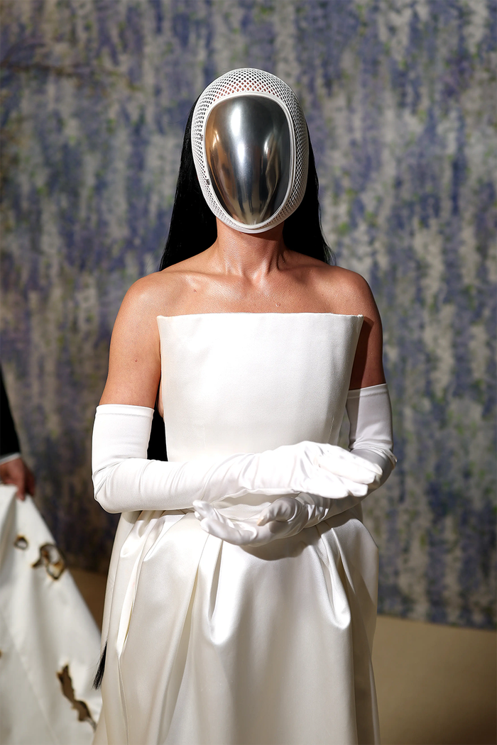 Katy Perry trên thảm đỏ Met Gala 2026.&nbsp;