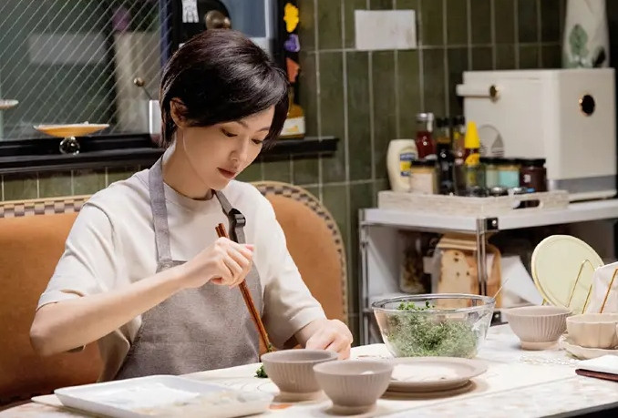 Trong phim, Đường Yên đảm nhận vai Lâm Triển Kiều - một phụ nữ trưởng thành, độc lập.