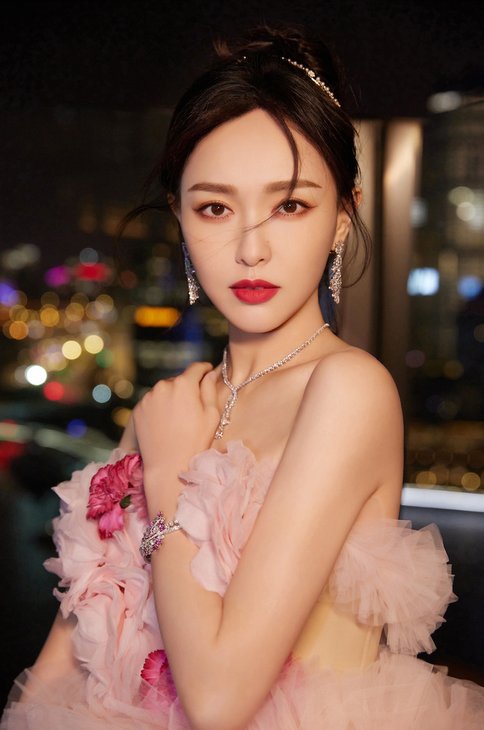 Sự trở lại của Đường Yên trên màn ảnh nhỏ đang thu hút nhiều chú ý từ khán giả.