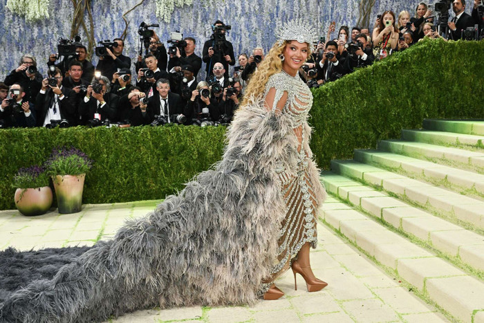 Beyoncé tái xuất Met Gala sau 10 năm, đẳng cấp 'nữ hoàng' khó ai thay thế Ảnh 3