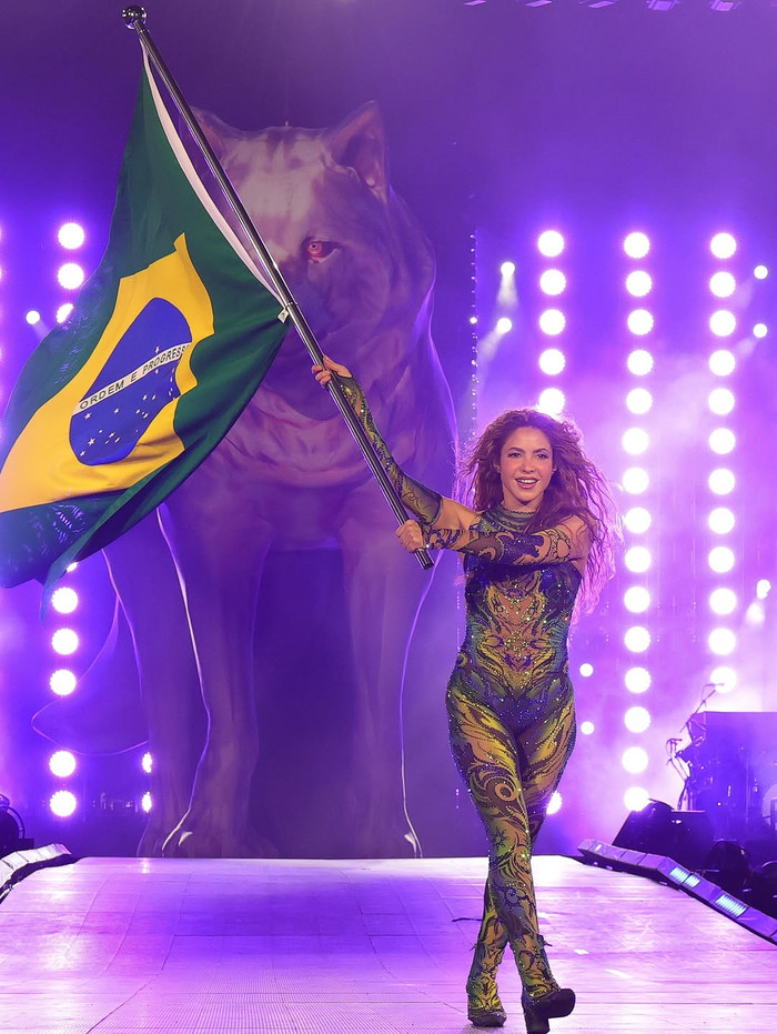 Shakira nhận tin dữ về cha ruột trước giờ biểu diễn tại Brazil Ảnh 5