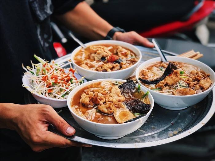 Phở gan cháy - món ăn độc lạ ở Bắc Ninh.
