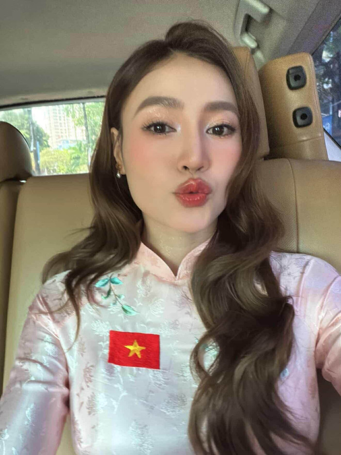 Nhiều khán giả vui mừng, ủng hộ Ninh Dương Lan Ngọc khi cô tái xuất màn ảnh rộng sau 4 năm.