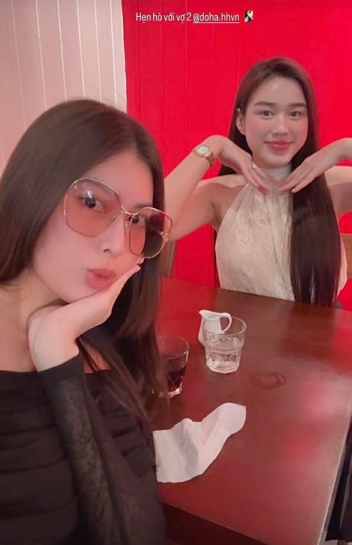 Hoa hậu Đỗ Thị Hà hẹn hò vui vẻ bên Á hậu Ngọc Thảo.