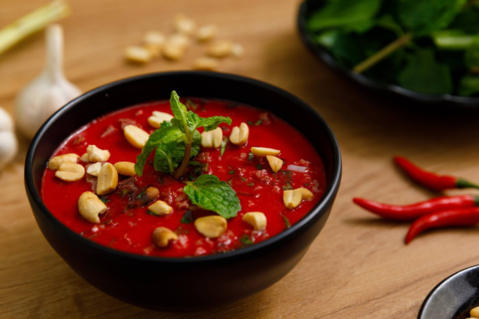 Ở quê Phương Oanh có một món đỏ au, không phải ai cũng dám ăn nhưng dân nhậu thì mê mẩn Ảnh 3
