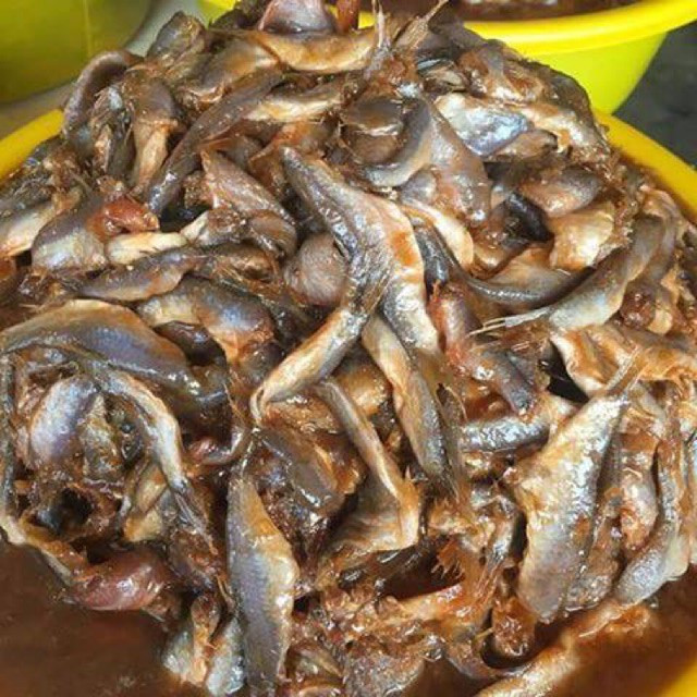 Mắm cá linh.