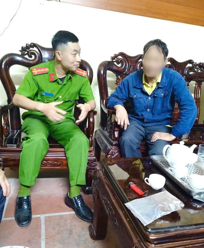 Công an phường đã liên hệ gia đình đến đón ông S tại trụ sở Công an phường.&nbsp;