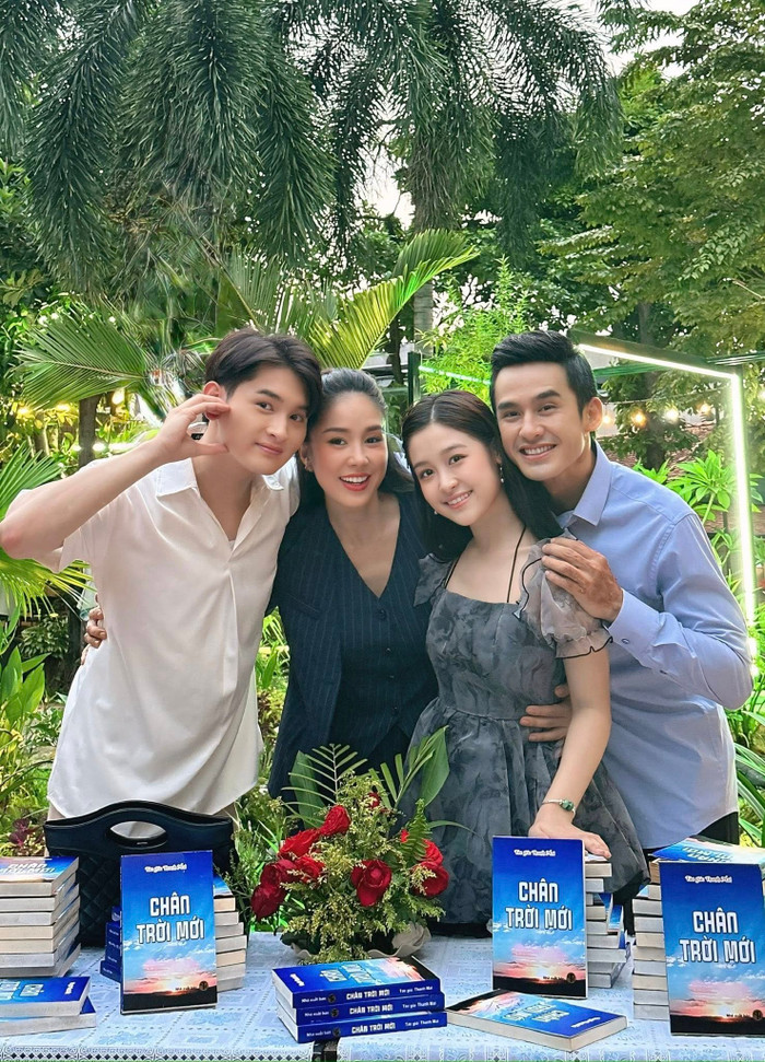Lê Phương đăng tải bài viết dài trên trang cá nhân để khép lại hành trình đặc biệt.