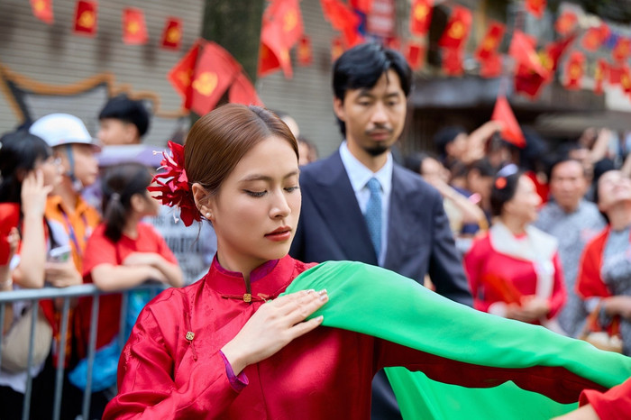 Bí mật của Hoàng Thùy Linh và Đen bị 'phát hiện' Ảnh 1