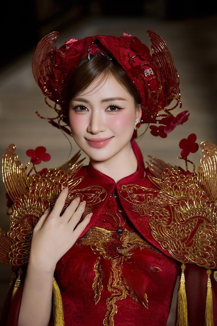 Hòa Minzy trước đây cũng từng bị kẻ gian cố tình giả mạo để trục lợi ở trên mạng xã hội. Ảnh: FBNV