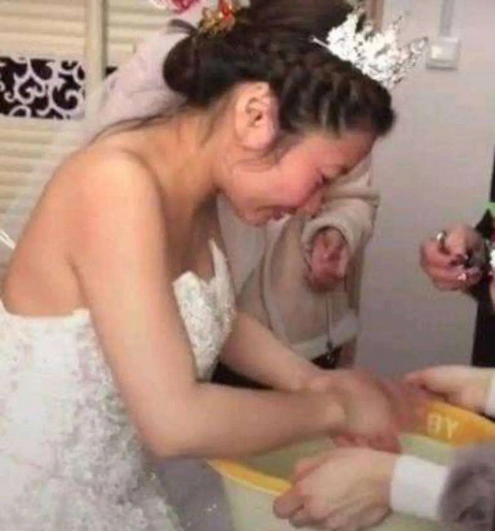 Cô dâu bất ngờ tẩy trang, tuyên bố hủy hôn trước giờ làm đám cưới vì một câu nói của mẹ chồng Ảnh 2