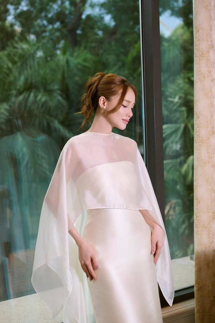 Vẻ đẹp mặn mà, cuốn hút của nữ diễn viên.