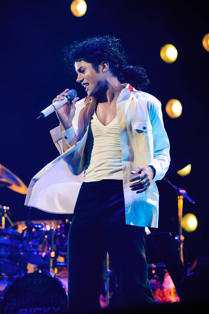 Cựu vệ sĩ tiết lộ hai ca sĩ hiếm hoi luôn ở bên Michael Jackson trong những ngày cô đơn nhất Ảnh 1