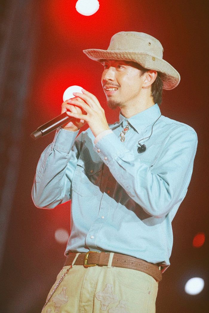 Rapper Đen gửi lời chúc sĩ tử hoàn thành kì thi tốt nghiệp THPT 2026 thật tốt.