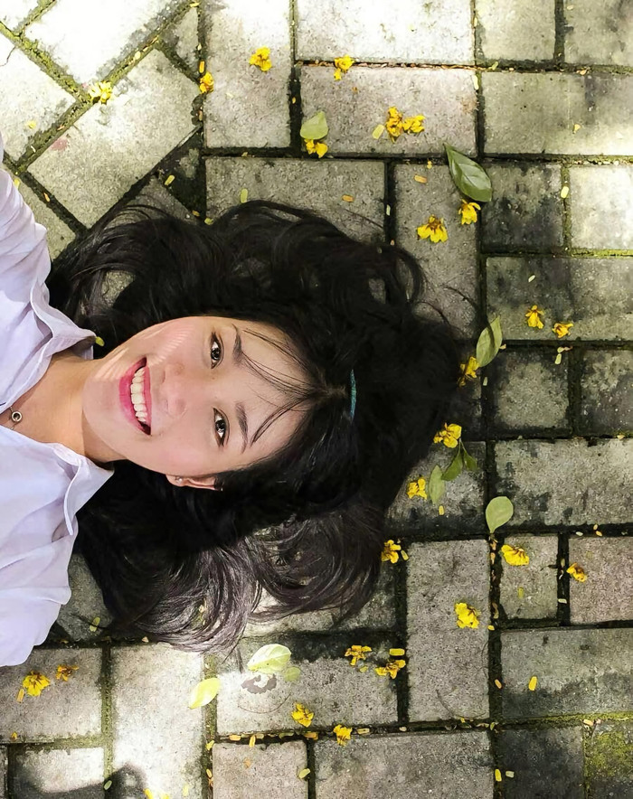 Á hậu Phương Anh cho rằng: 'Điểm số rất quan trọng nhưng đó không phải là thước đo duy nhất cho giá trị của mỗi người. Điều quan trọng nhất là các bạn đã dám cố gắng và không bỏ cuộc'.&nbsp;