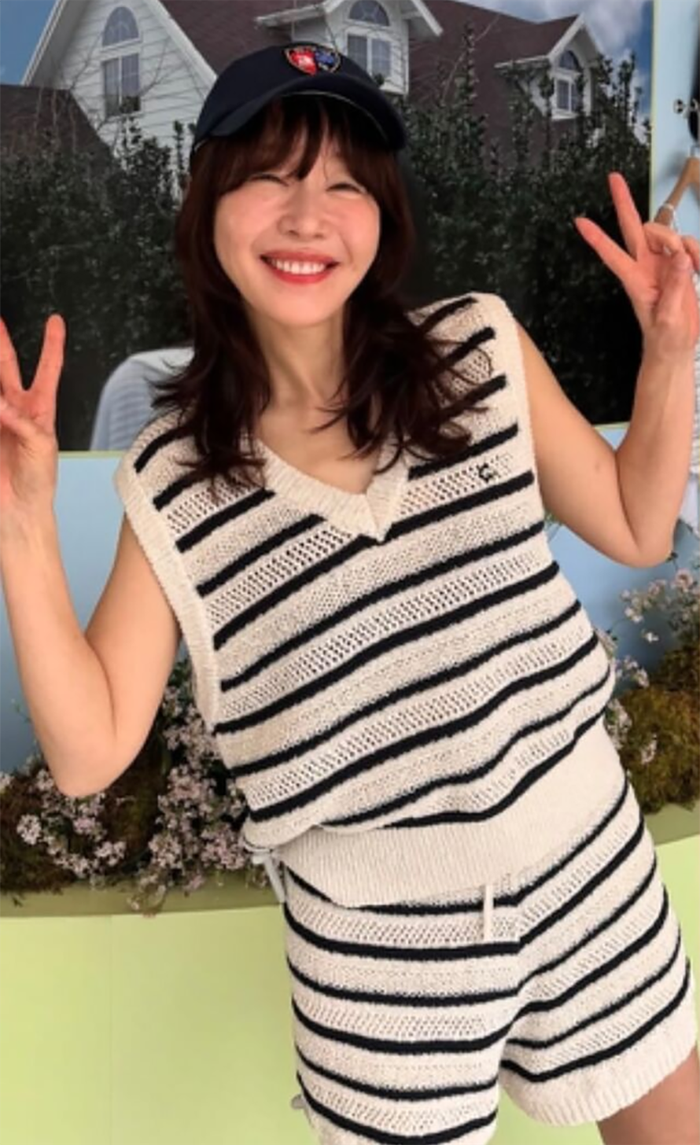 Dù phải trải qua thời gian điều trị và hồi phục không ngắn, Uhm Ji Won vẫn duy trì việc vận động và tập luyện đều đặn.