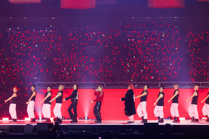 Sau 20 năm, BIGBANG vẫn đủ sức chinh phục những 'thánh đường' biểu diễn bậc nhất thế giới Ảnh 3