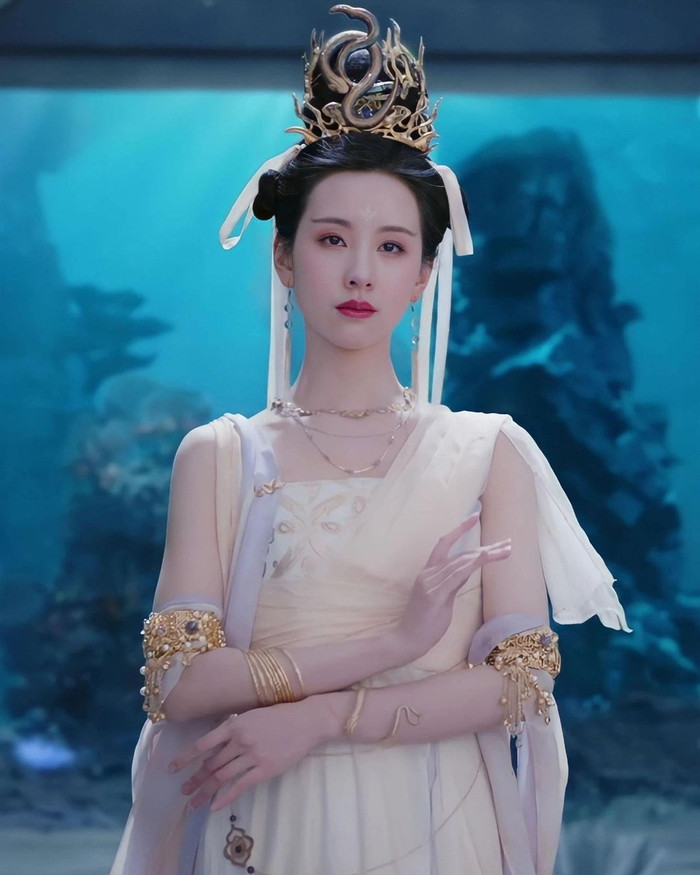 Tạo hình Thánh nữ Thiên Hoan của Trần Đô Linh trong phim Trường Nguyệt Tẫn Minh.&nbsp;