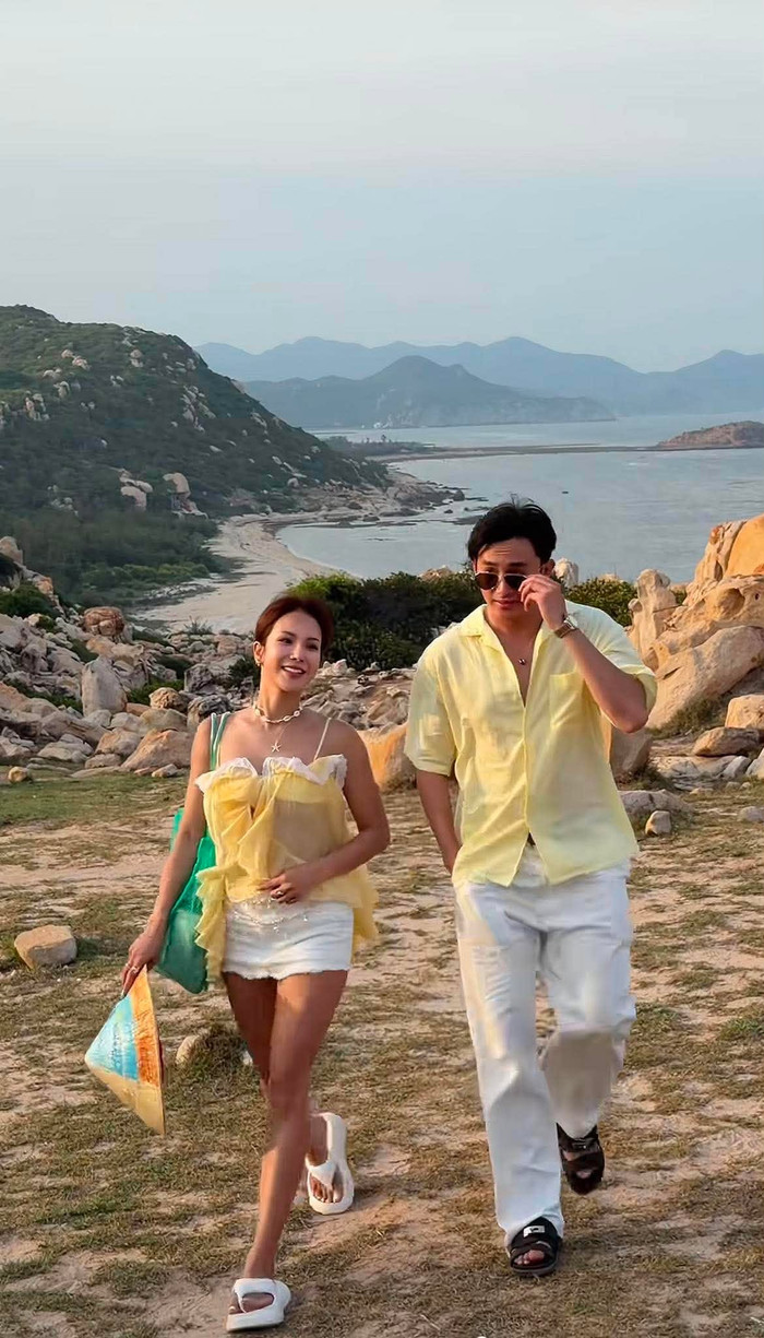 Nhiều người chúc phúc Diệp Lâm Anh và bạn trai.