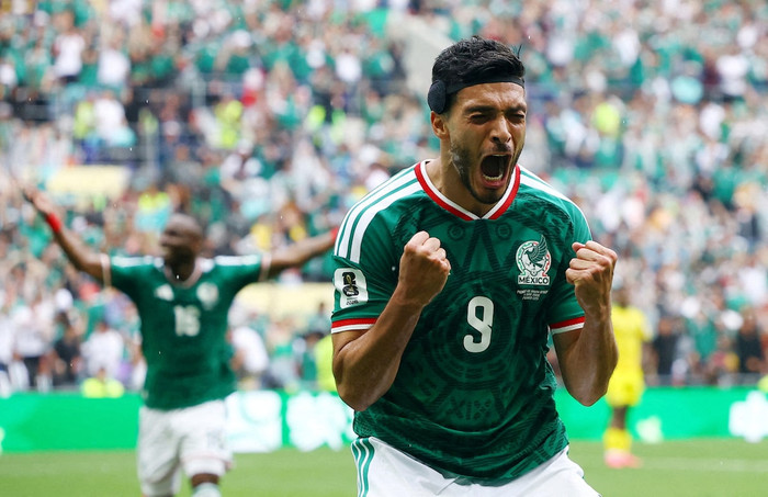 Mexico thắng Nam Phi 2-0. Ảnh: Reuters